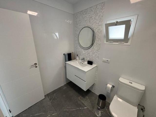 Apartamentos La Caracola El Medano Ла-Марета Экстерьер фото